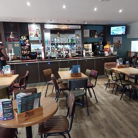 Bird'S Bay Cresswell Towers酒店 外观 照片