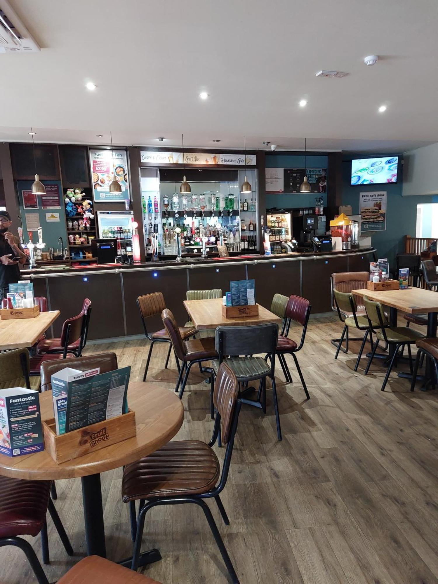 Bird'S Bay Cresswell Towers酒店 外观 照片